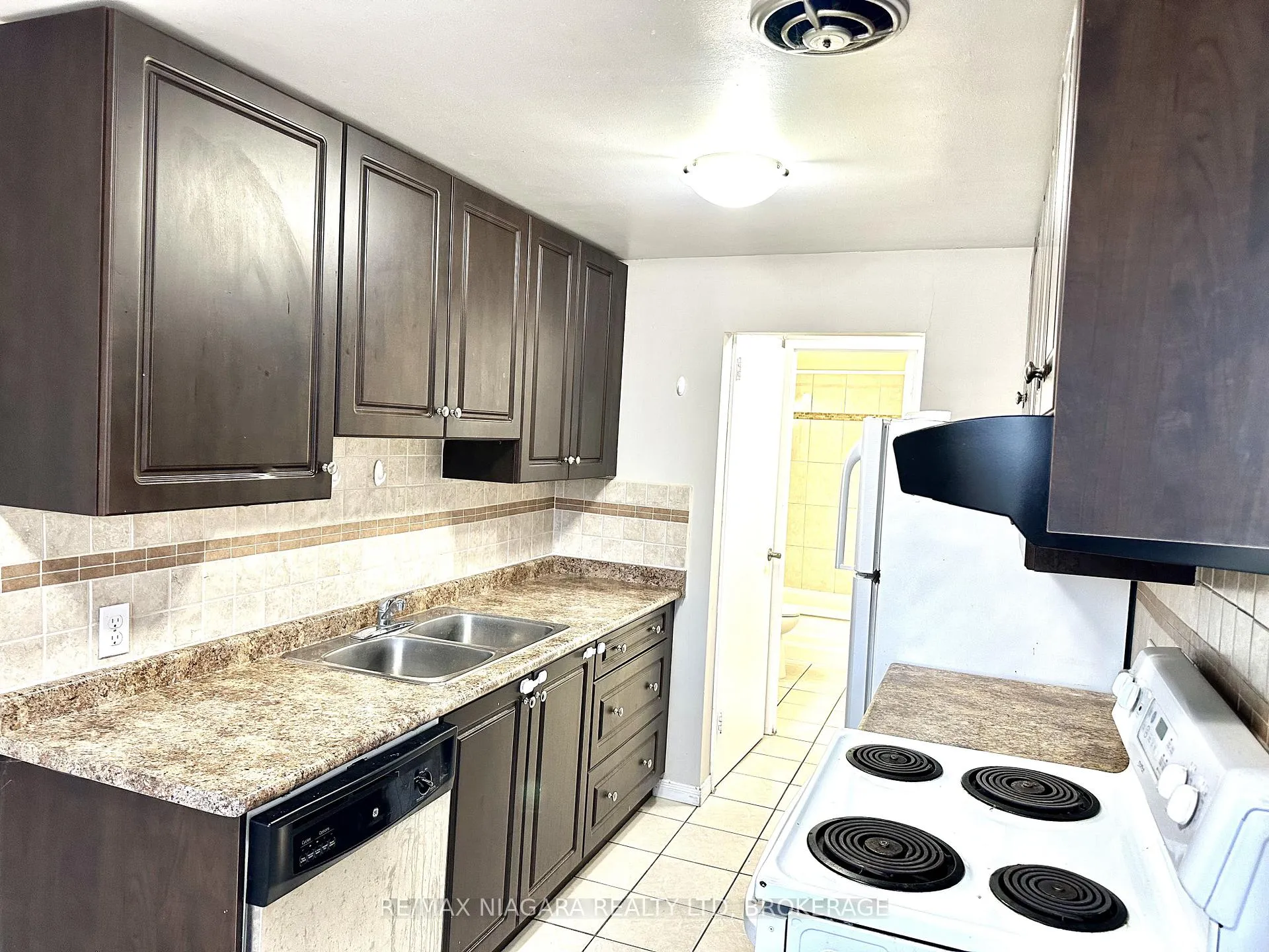 Photo 24 of Unit 201, 7 Riverview Boulevard, St. Catharines, Glendale/Glenridge — HOMEH