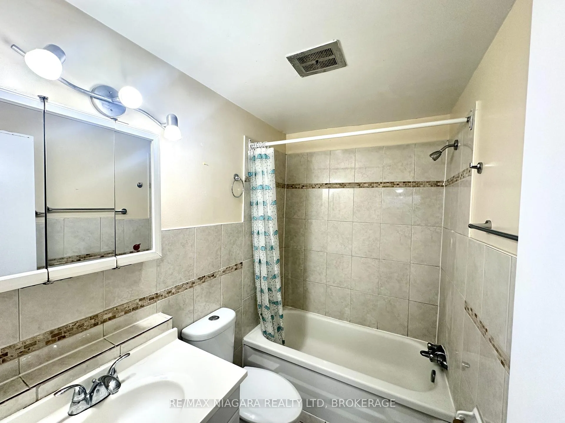 Photo 29 of Unit 201, 7 Riverview Boulevard, St. Catharines, Glendale/Glenridge — HOMEH