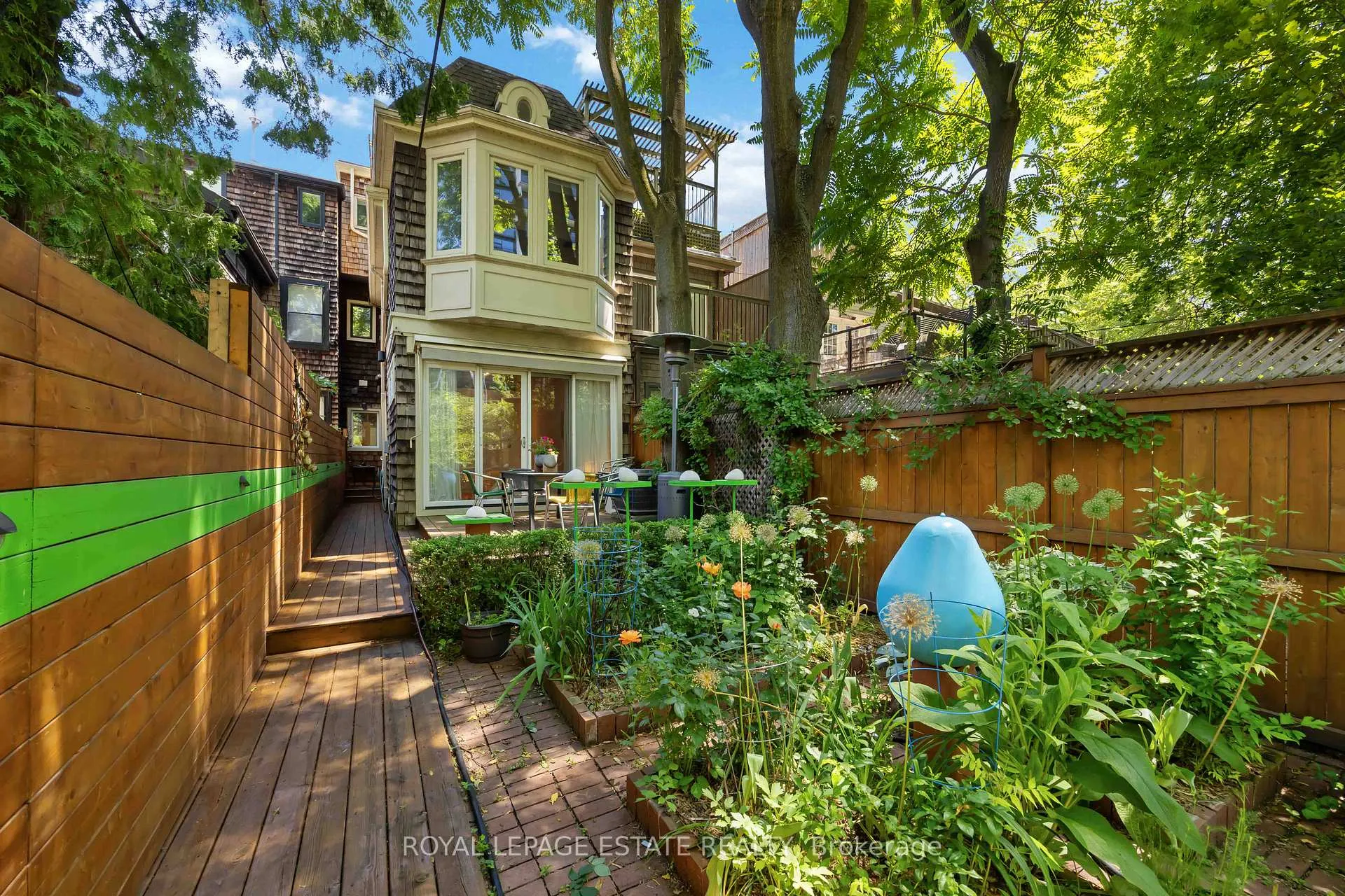 Photo 23 of 100 Seaton Street, Toronto, Cabbagetown-South St. James Town — HOMEH