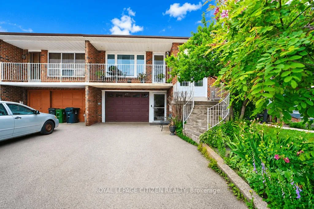 Photo 2 of 55 Kittiwake Avenue, Etobicoke, West Humber-Clairville — HOMEH