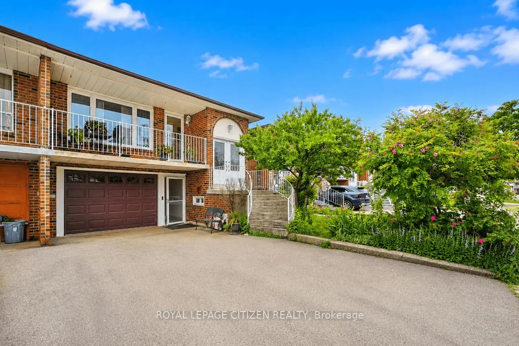 Photo 4 of 55 Kittiwake Avenue, Etobicoke, West Humber-Clairville — HOMEH
