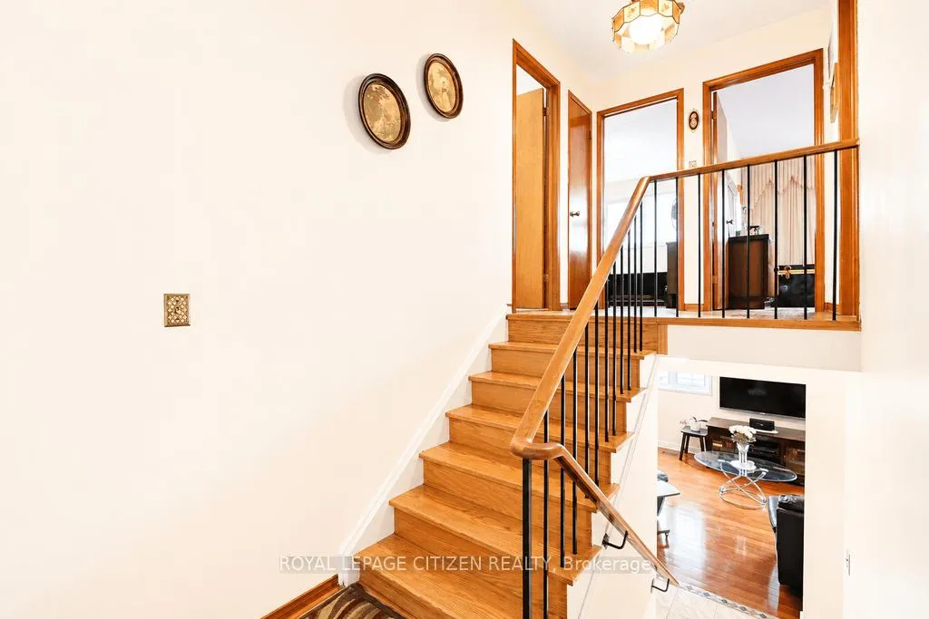 Photo 21 of 55 Kittiwake Avenue, Etobicoke, West Humber-Clairville — HOMEH
