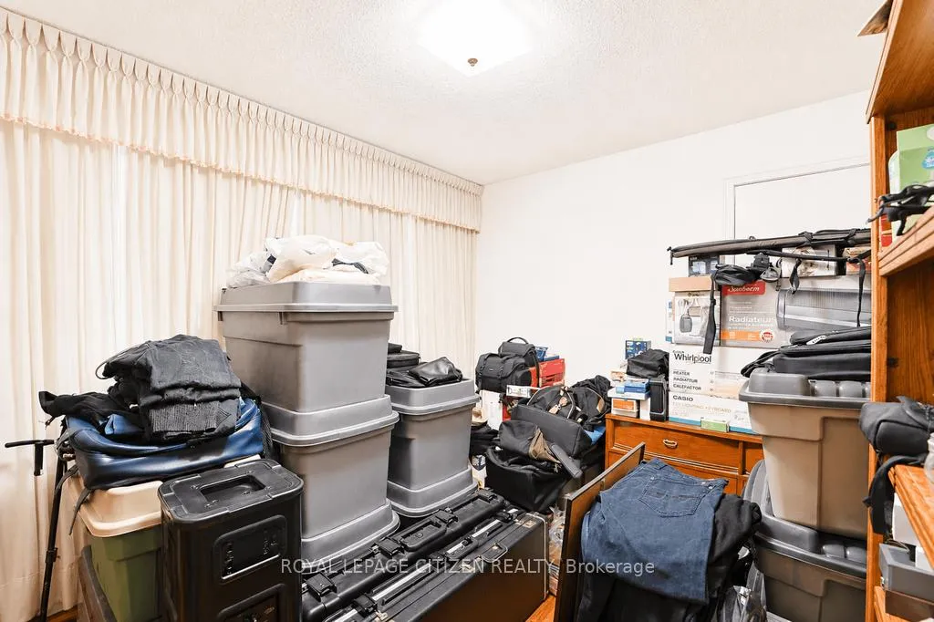 Photo 49 of 55 Kittiwake Avenue, Etobicoke, West Humber-Clairville — HOMEH