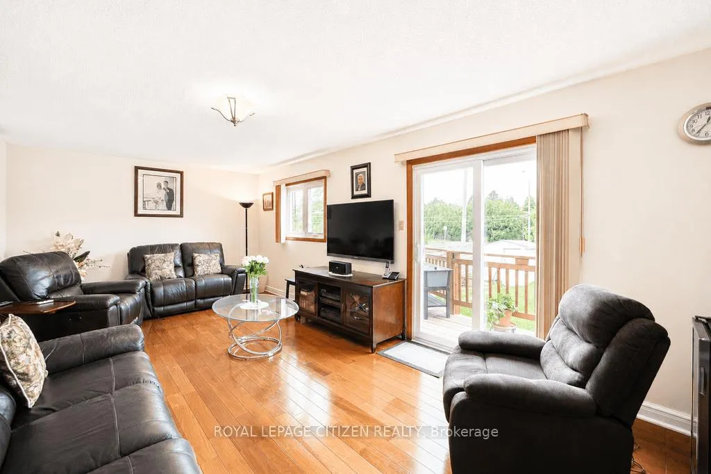 Photo 27 of 55 Kittiwake Avenue, Etobicoke, West Humber-Clairville — HOMEH