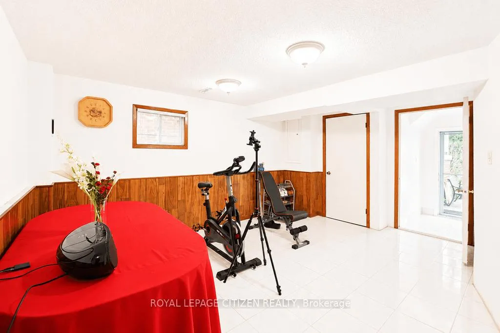 Photo 37 of 55 Kittiwake Avenue, Etobicoke, West Humber-Clairville — HOMEH