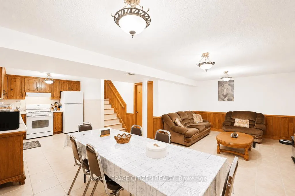 Photo 38 of 55 Kittiwake Avenue, Etobicoke, West Humber-Clairville — HOMEH