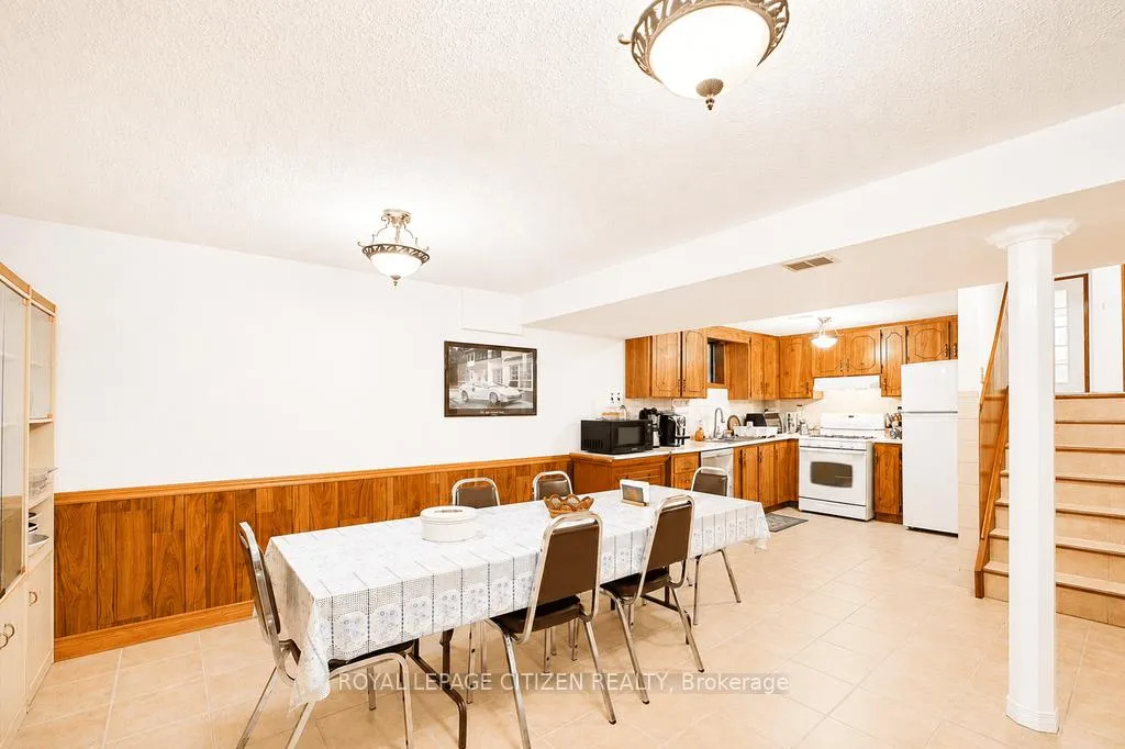 Photo 41 of 55 Kittiwake Avenue, Etobicoke, West Humber-Clairville — HOMEH