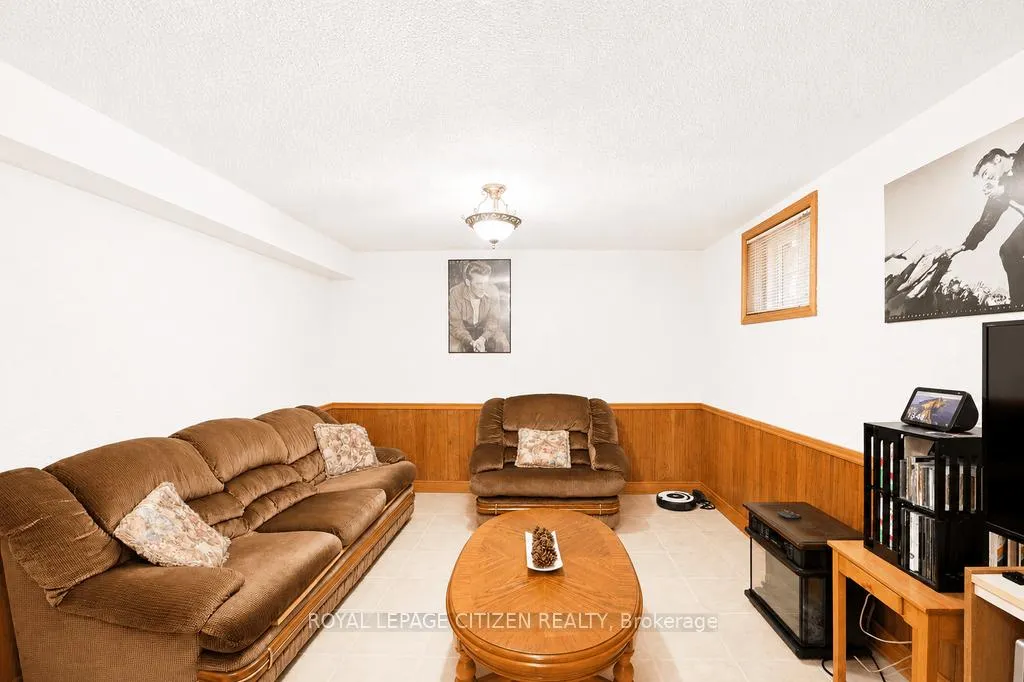 Photo 44 of 55 Kittiwake Avenue, Etobicoke, West Humber-Clairville — HOMEH