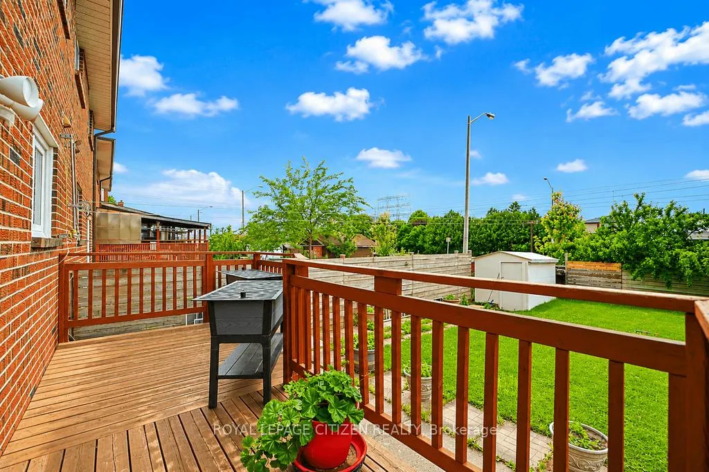 Photo 47 of 55 Kittiwake Avenue, Etobicoke, West Humber-Clairville — HOMEH