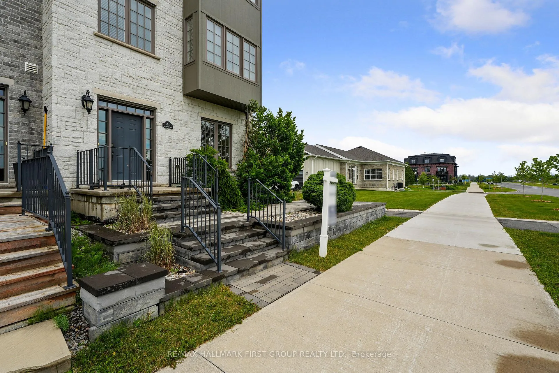 Photo 3 of 798 New Amherst Boulevard, Cobourg — HOMEH
