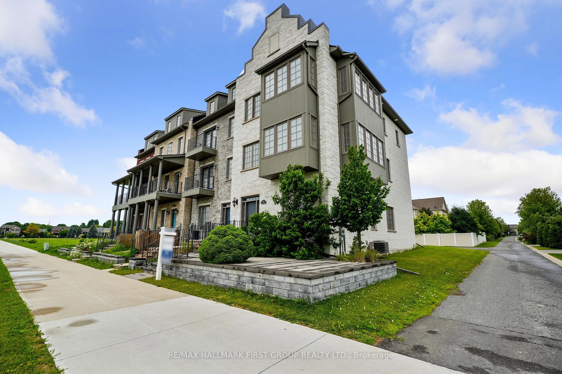 Photo 4 of 798 New Amherst Boulevard, Cobourg — HOMEH