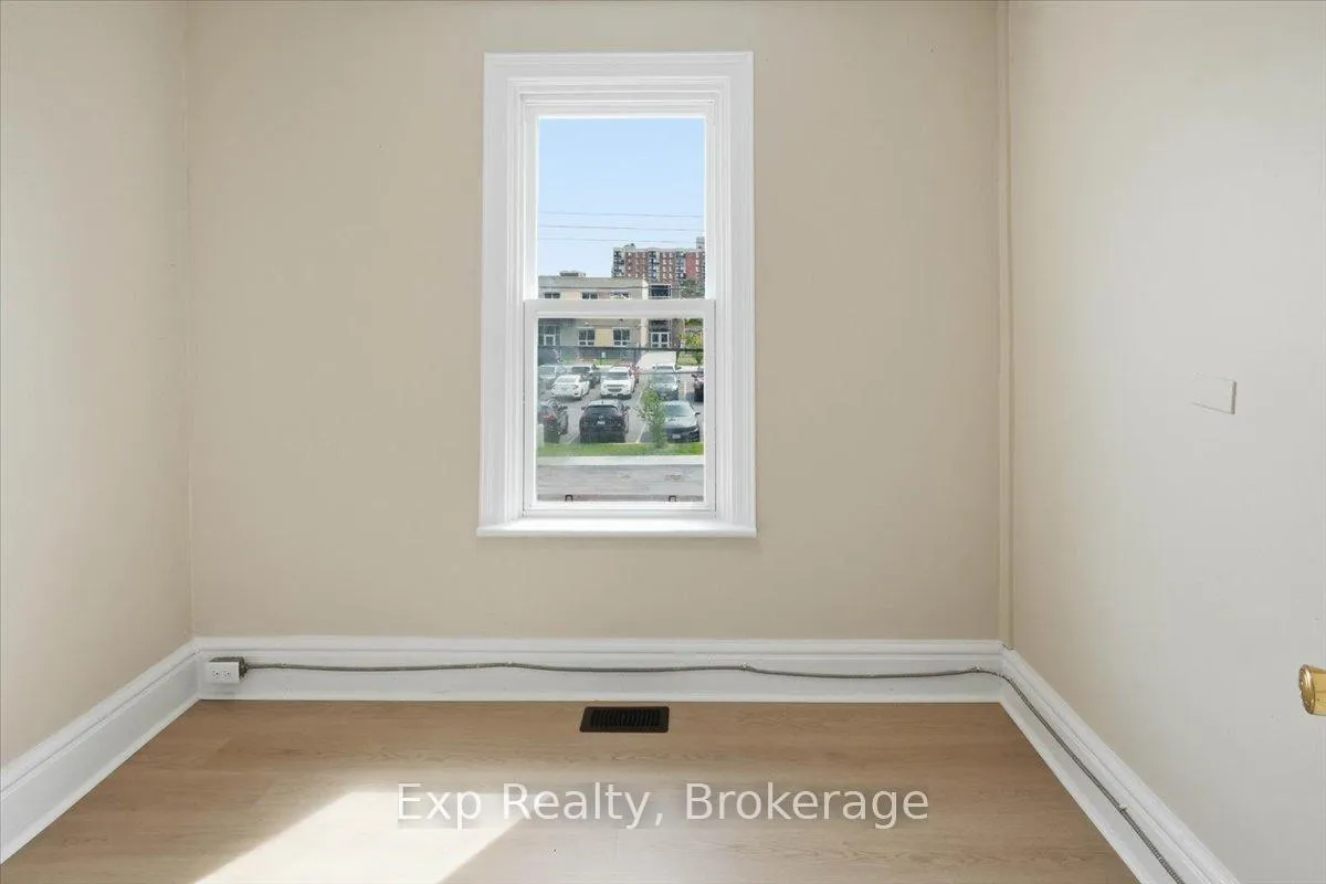 Photo 40 of 130-132 Macdonald Avenue, Belleville, Belleville Ward — HOMEH