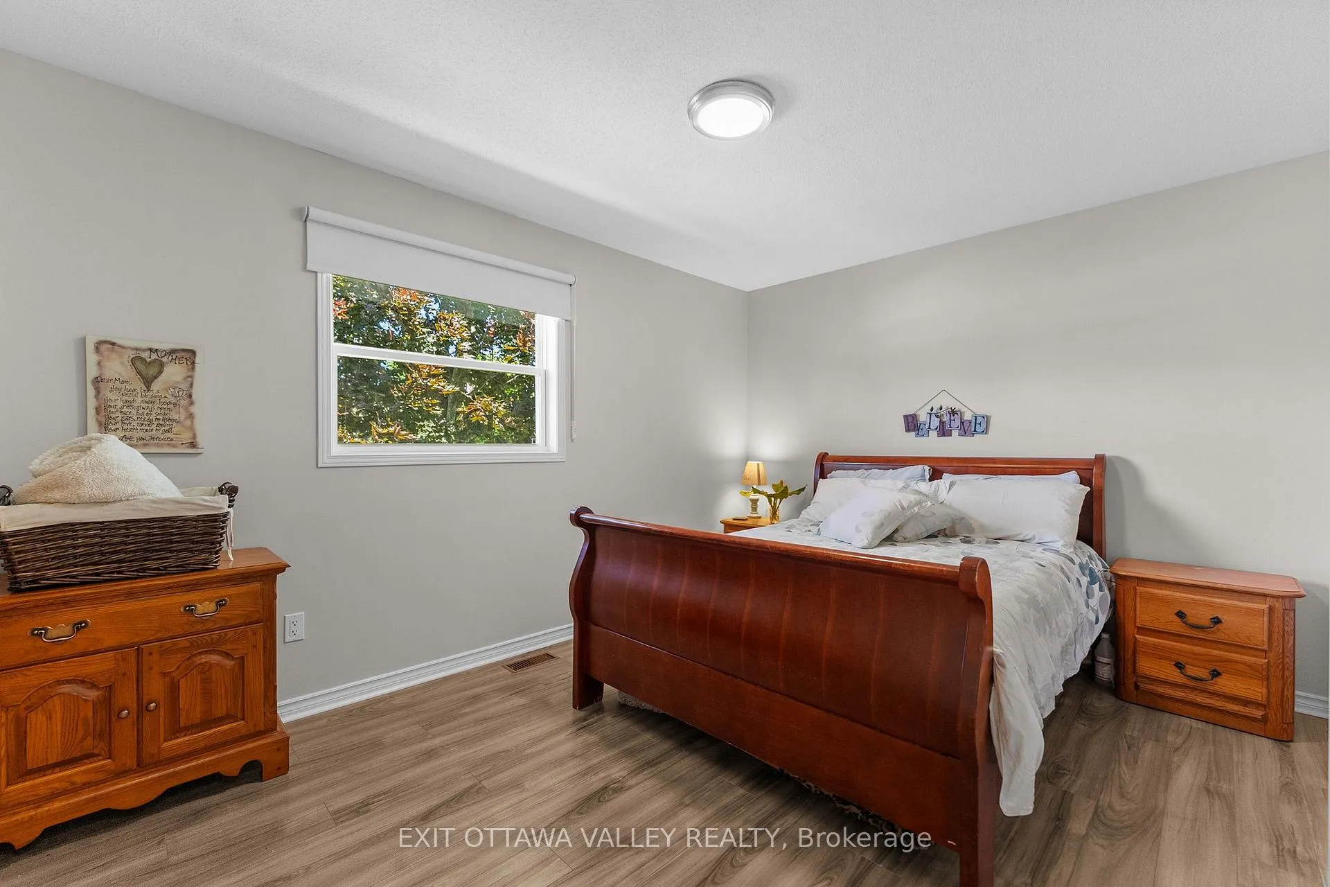 Photo 16 of 19 Vera Crescent, Whitewater Region, Beachburg — HOMEH