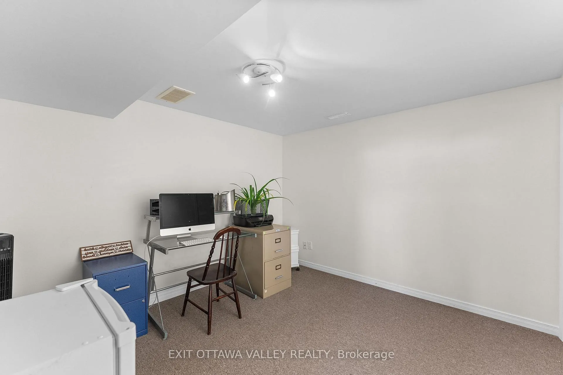 Photo 22 of 19 Vera Crescent, Whitewater Region, Beachburg — HOMEH