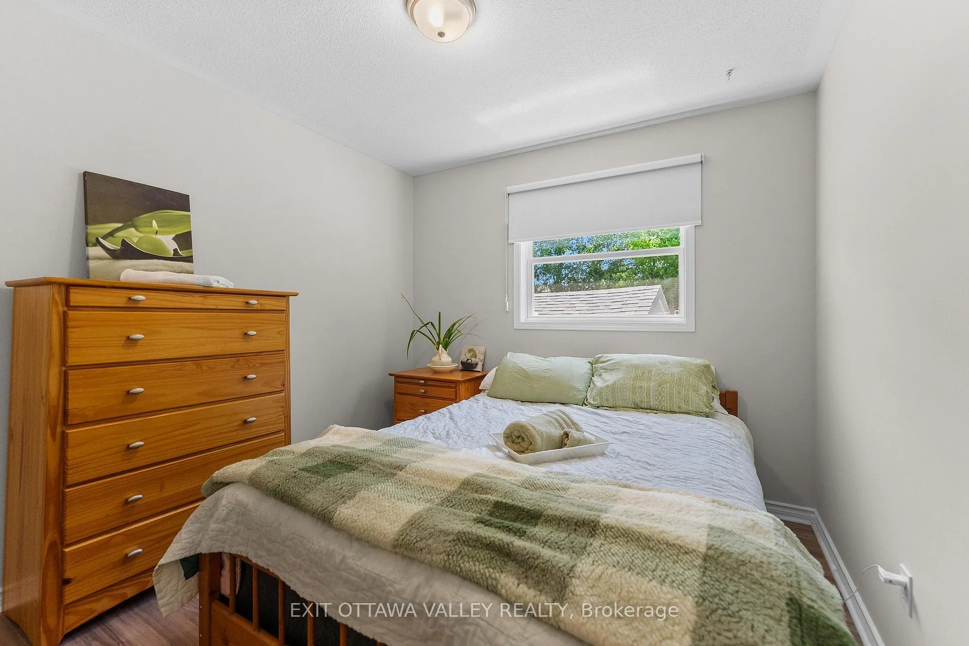 Photo 25 of 19 Vera Crescent, Whitewater Region, Beachburg — HOMEH