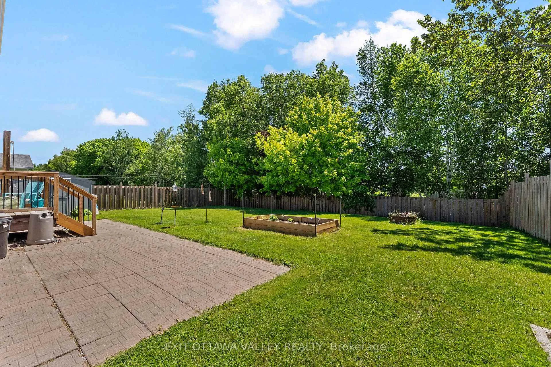 Photo 30 of 19 Vera Crescent, Whitewater Region, Beachburg — HOMEH
