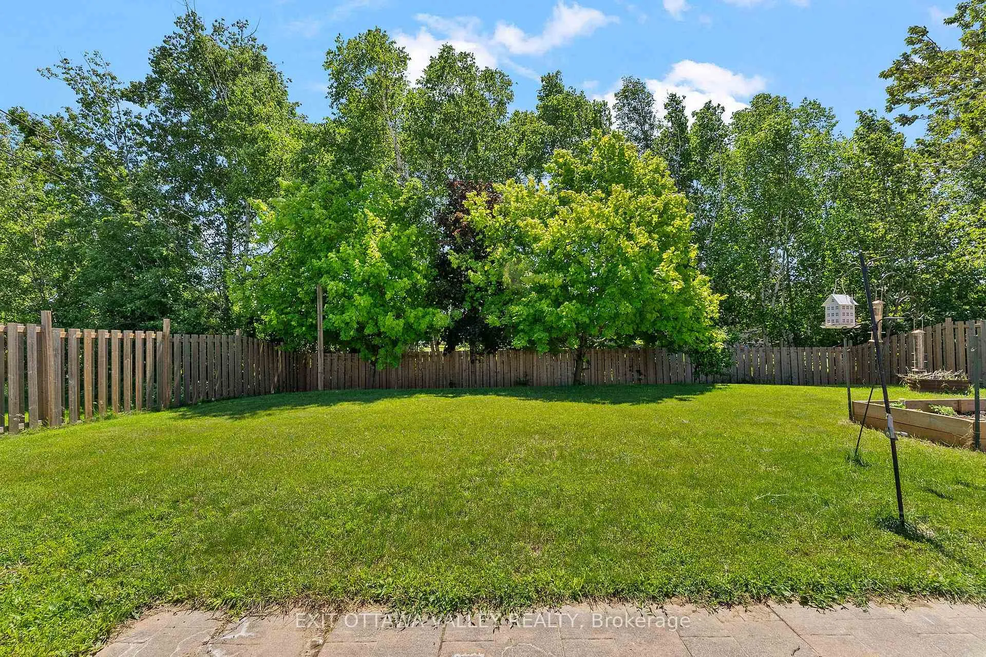 Photo 31 of 19 Vera Crescent, Whitewater Region, Beachburg — HOMEH
