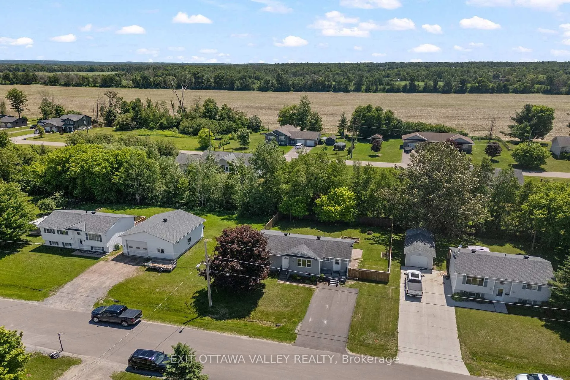 Photo 36 of 19 Vera Crescent, Whitewater Region, Beachburg — HOMEH
