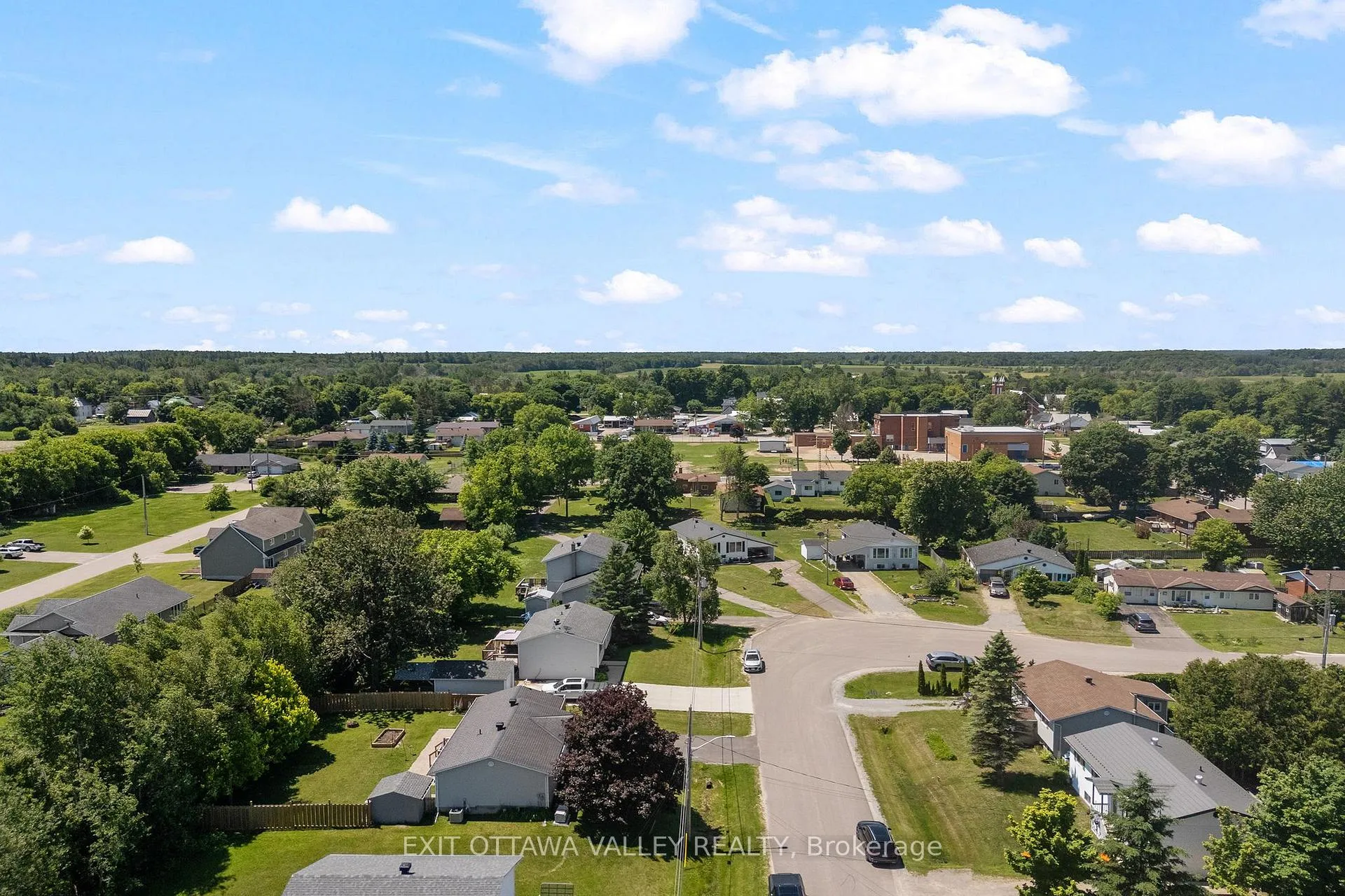 Photo 38 of 19 Vera Crescent, Whitewater Region, Beachburg — HOMEH