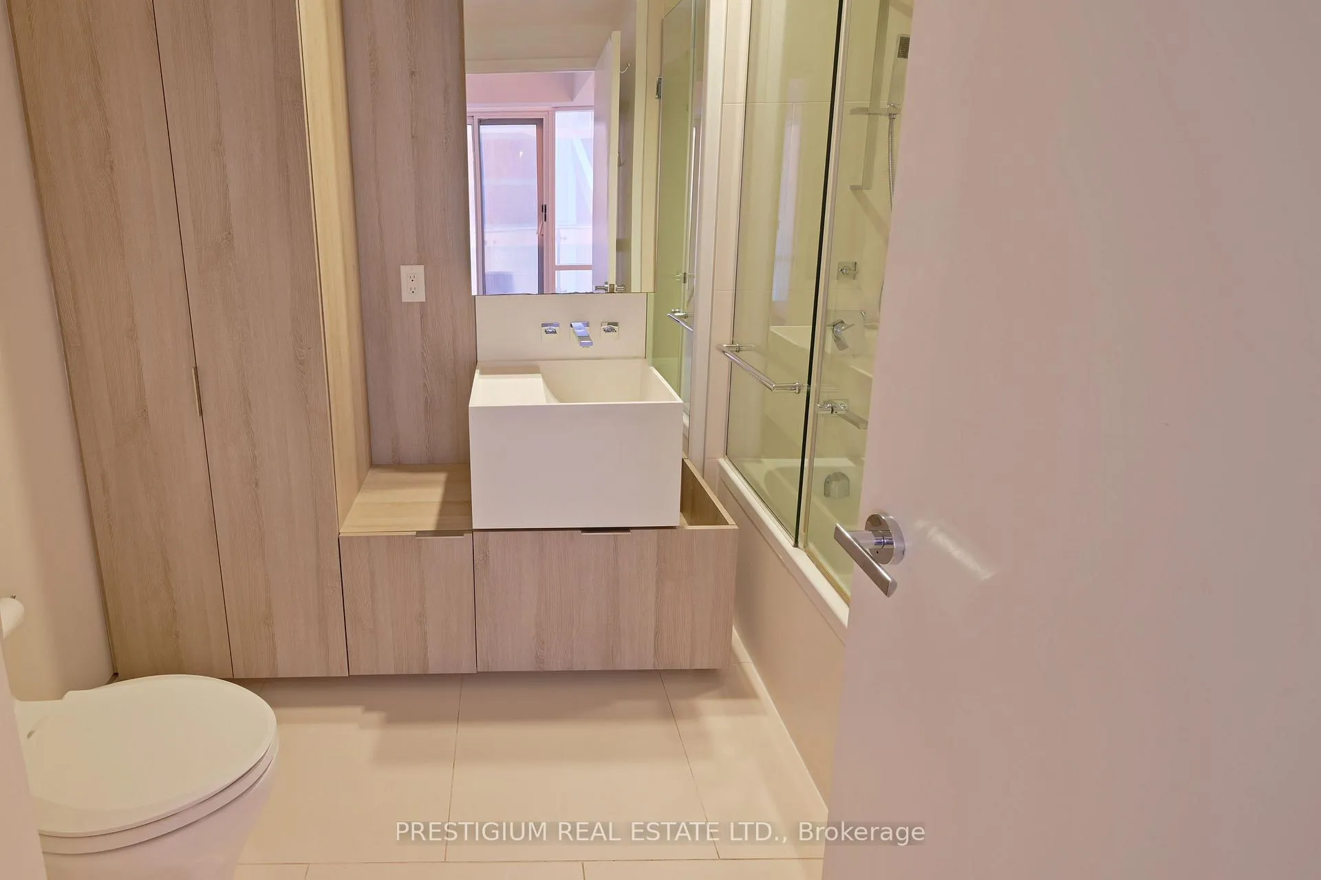 Photo 9 of Unit 2609, 1 Bloor Street E, Toronto, Church-Yonge Corridor — HOMEH