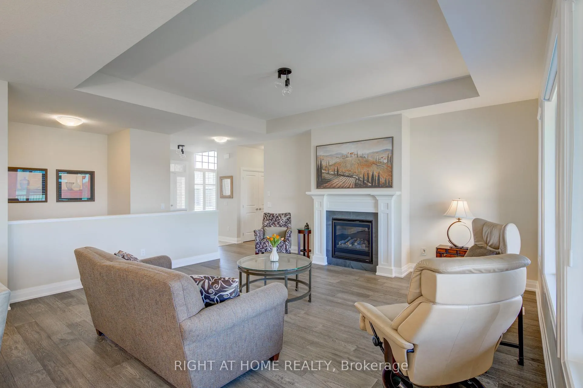 Photo 9 of 2043 Lockwood Crescent, Strathroy-Caradoc, Mount Brydges — HOMEH