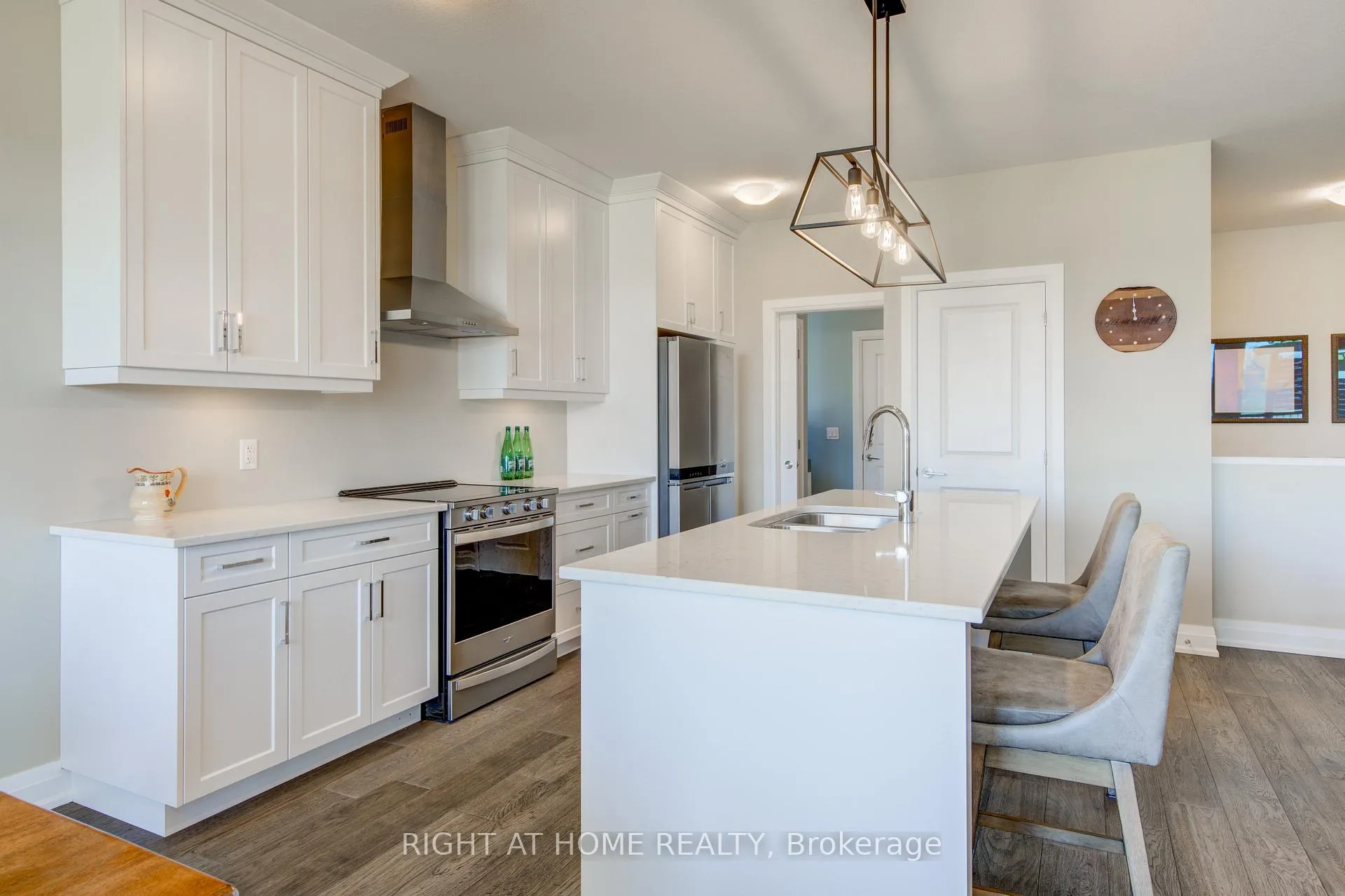 Photo 13 of 2043 Lockwood Crescent, Strathroy-Caradoc, Mount Brydges — HOMEH