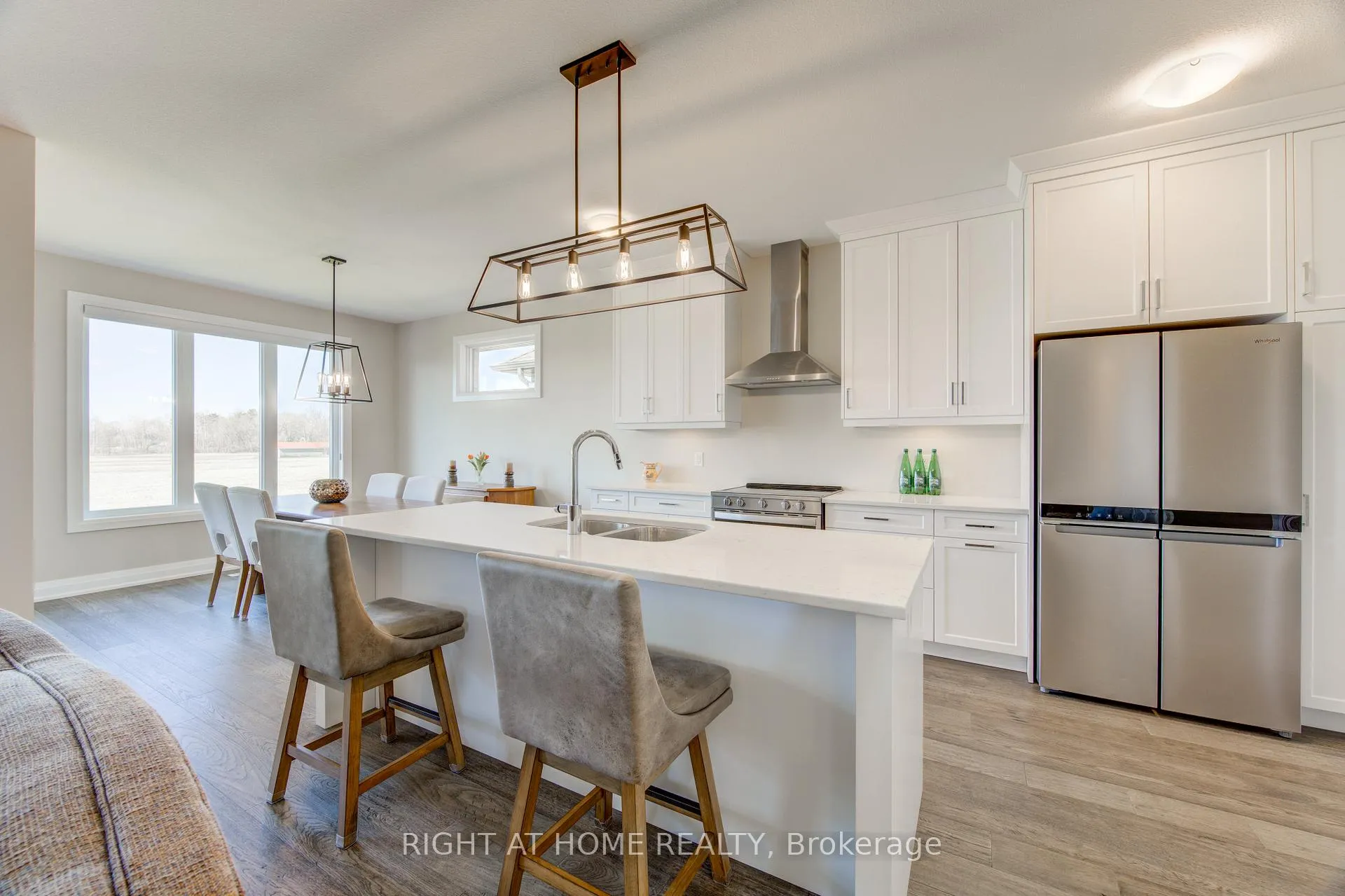 Photo 14 of 2043 Lockwood Crescent, Strathroy-Caradoc, Mount Brydges — HOMEH