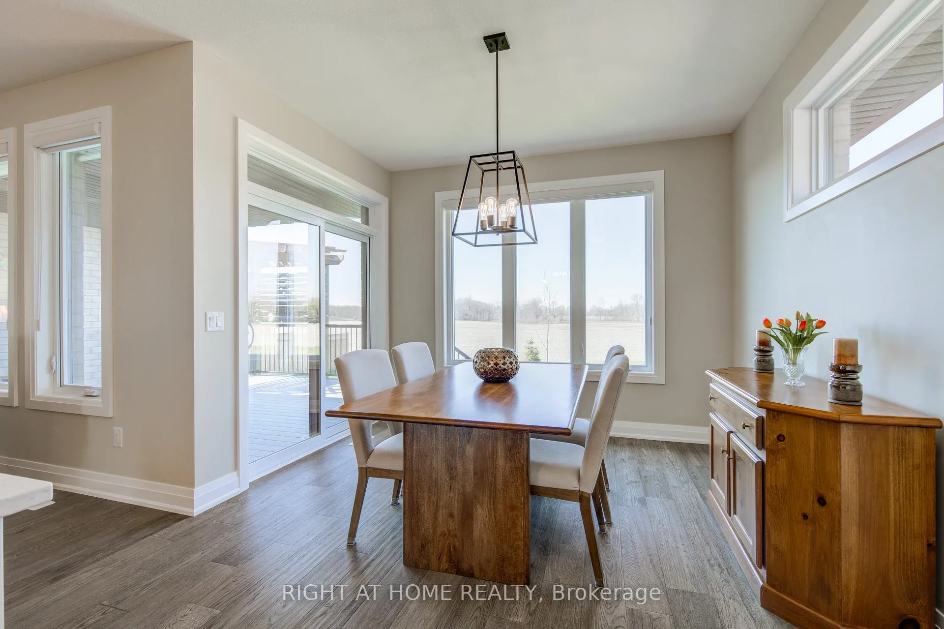 Photo 18 of 2043 Lockwood Crescent, Strathroy-Caradoc, Mount Brydges — HOMEH
