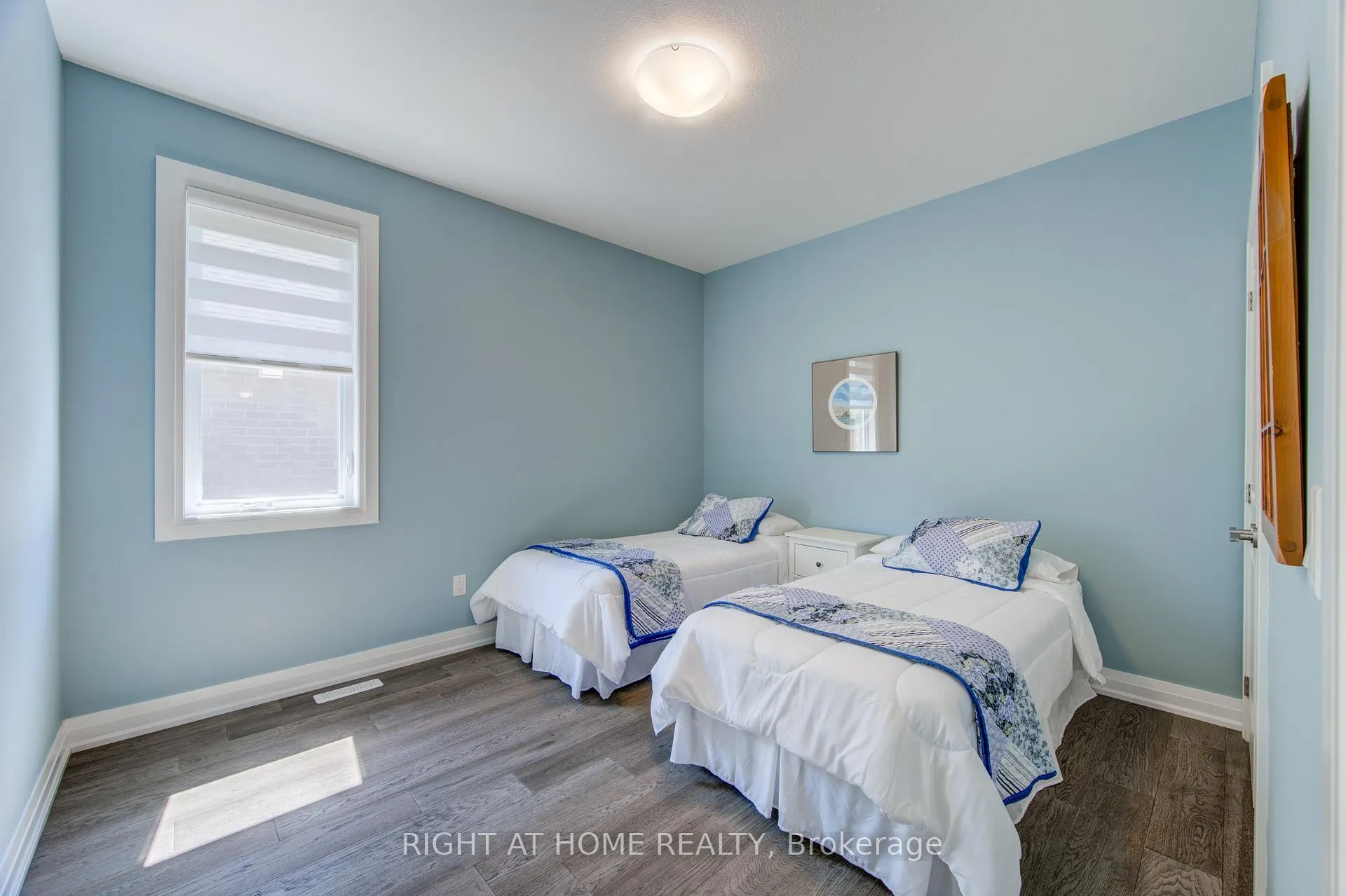 Photo 31 of 2043 Lockwood Crescent, Strathroy-Caradoc, Mount Brydges — HOMEH