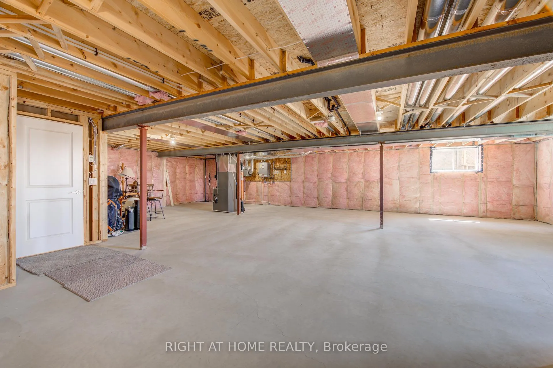Photo 36 of 2043 Lockwood Crescent, Strathroy-Caradoc, Mount Brydges — HOMEH
