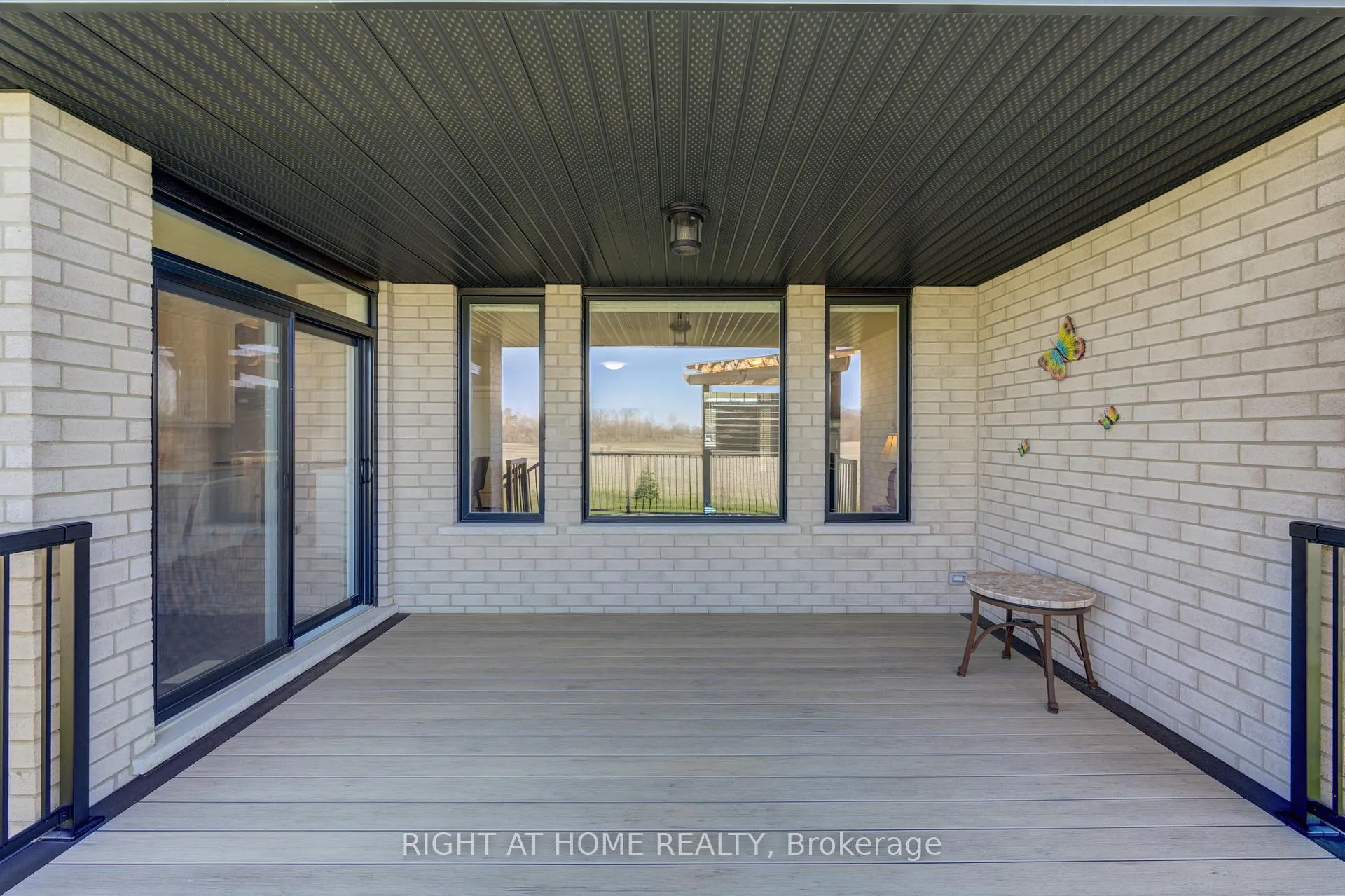 Photo 42 of 2043 Lockwood Crescent, Strathroy-Caradoc, Mount Brydges — HOMEH