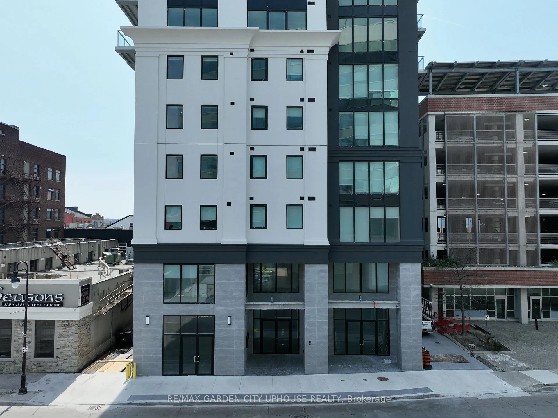 Photo 1 of Unit 801, 57 Carlisle Street, St. Catharines, Downtown — HOMEH