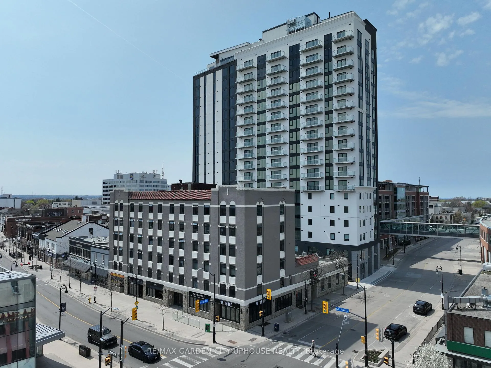 Photo 2 of Unit 801, 57 Carlisle Street, St. Catharines, Downtown — HOMEH