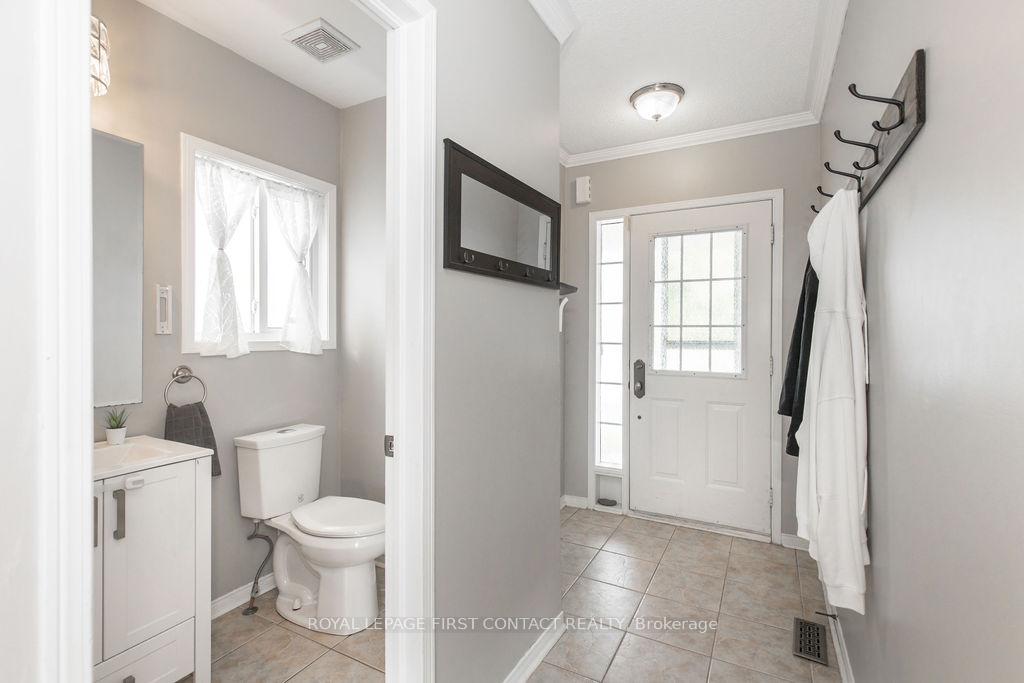 Photo 4 of 25 Truax Crescent, Essa, Angus — HOMEH