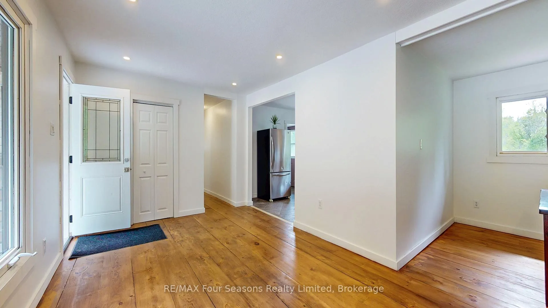 Photo 14 of 2133 Klondike Park Road, Wasaga Beach — HOMEH