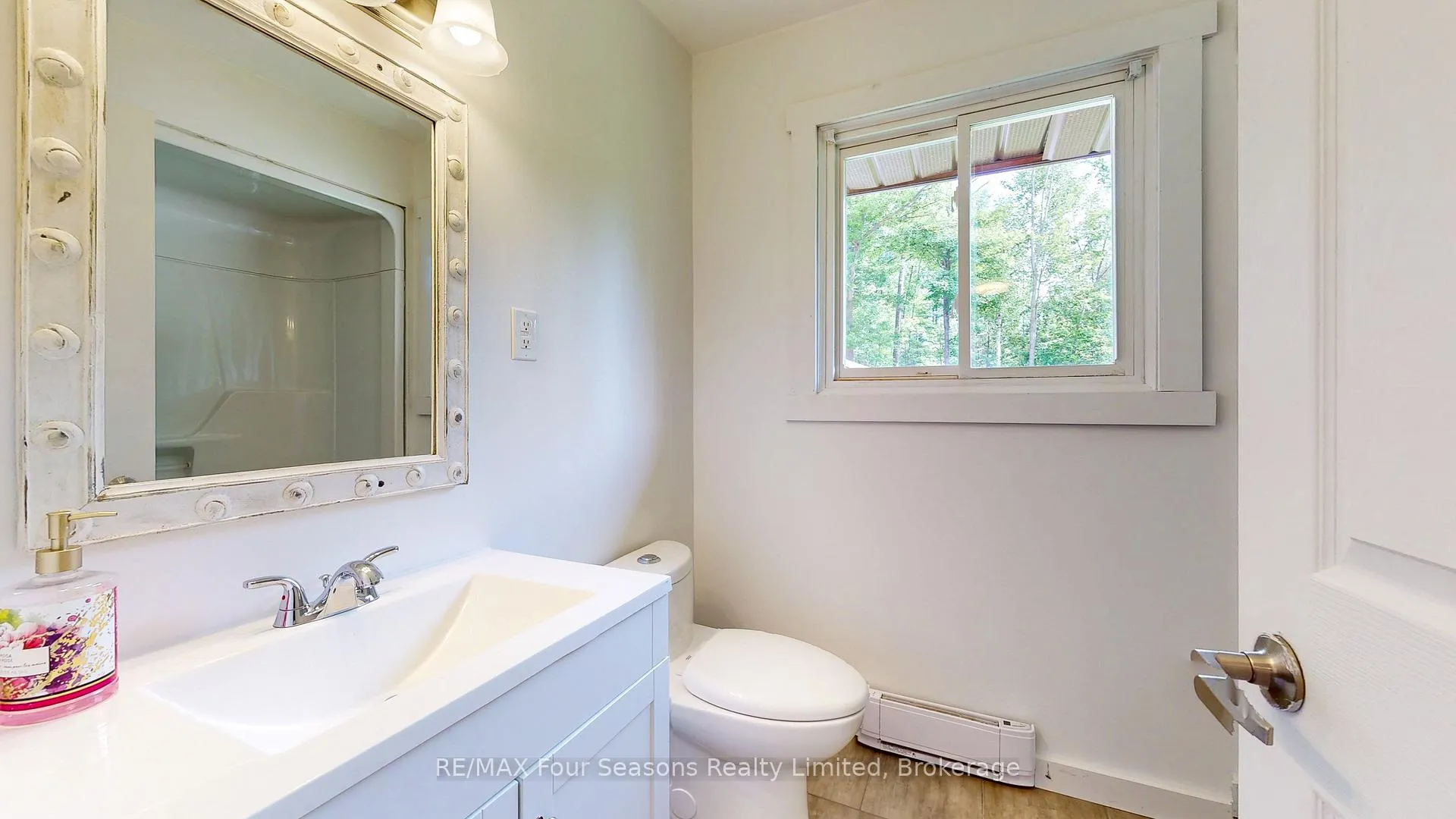 Photo 27 of 2133 Klondike Park Road, Wasaga Beach — HOMEH