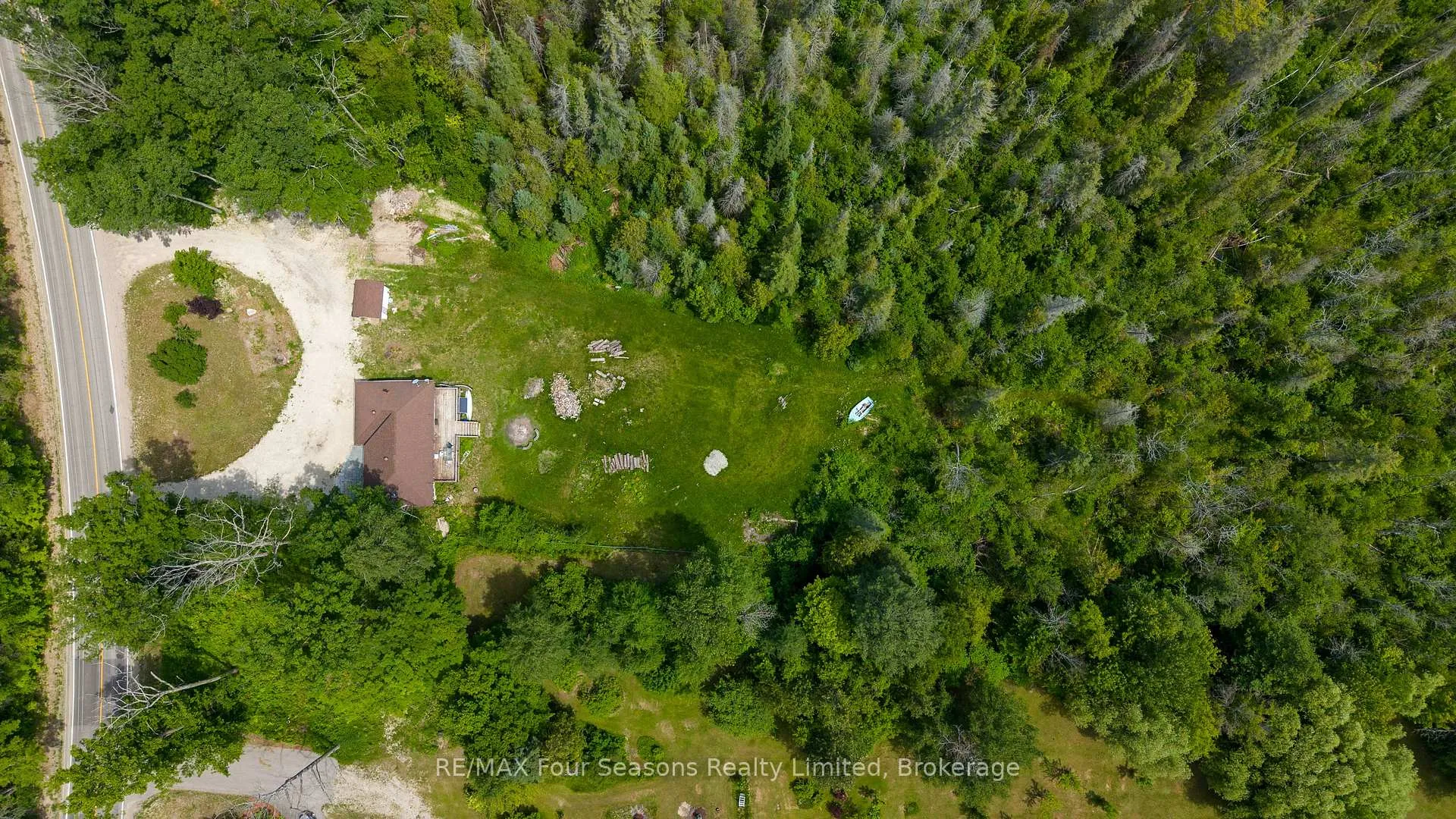 Photo 37 of 2133 Klondike Park Road, Wasaga Beach — HOMEH
