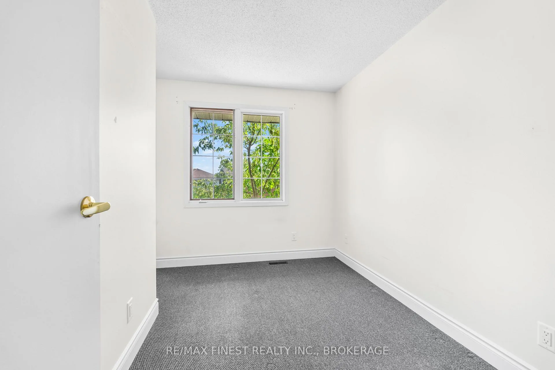 Photo 22 of 347 Kingsdale Avenue, Kingston, East Gardiners Rd — HOMEH