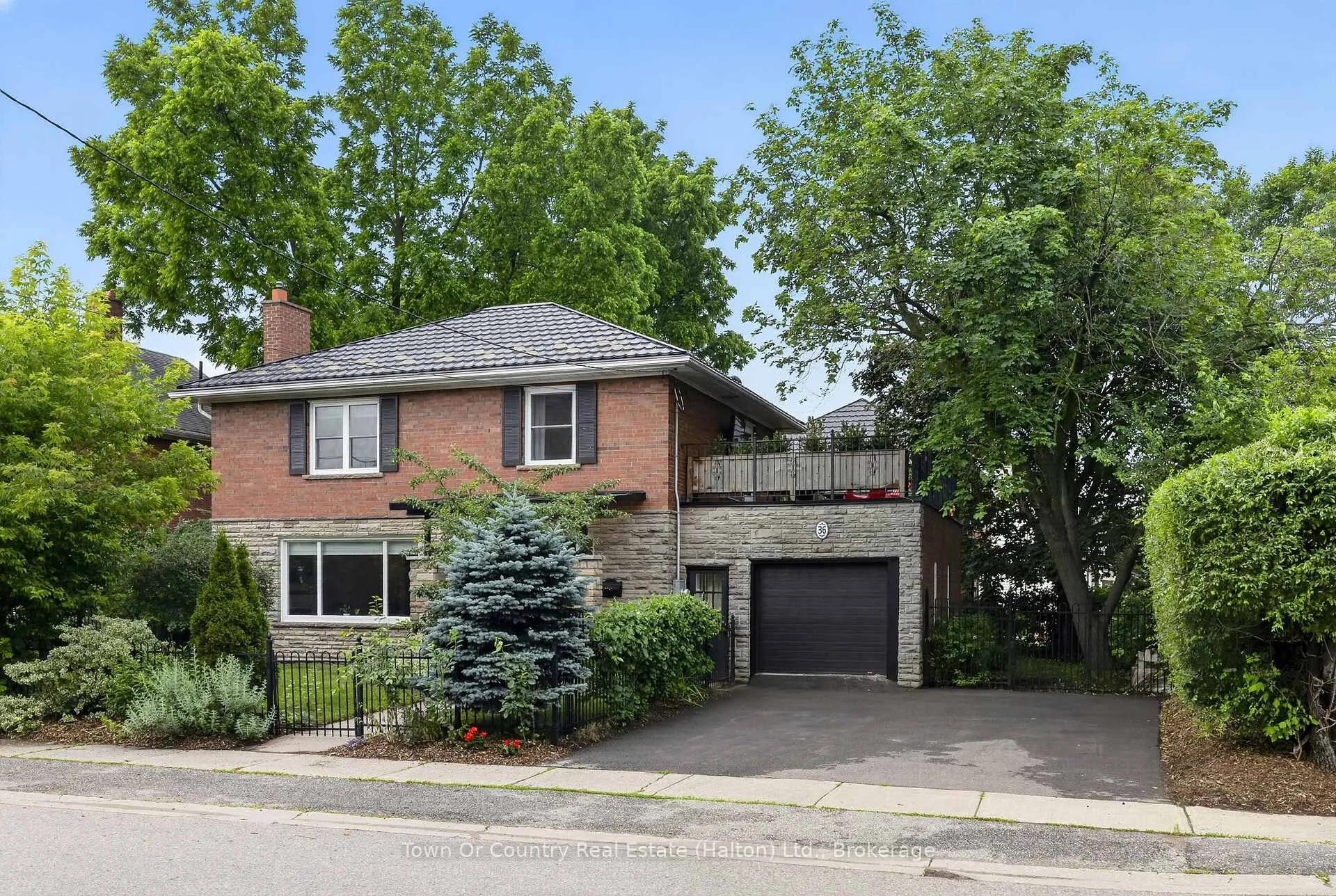 Photo 1 of 36 Willow Street N, Halton Hills, Acton — HOMEH