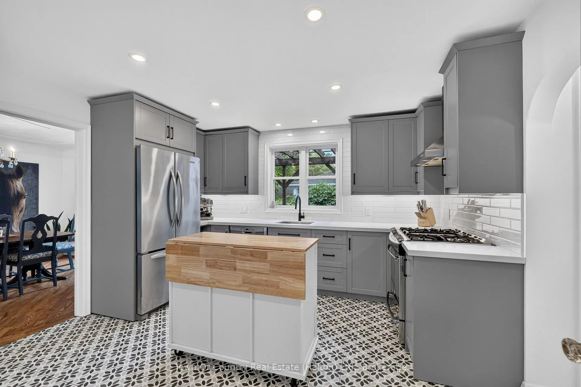 Photo 15 of 36 Willow Street N, Halton Hills, Acton — HOMEH