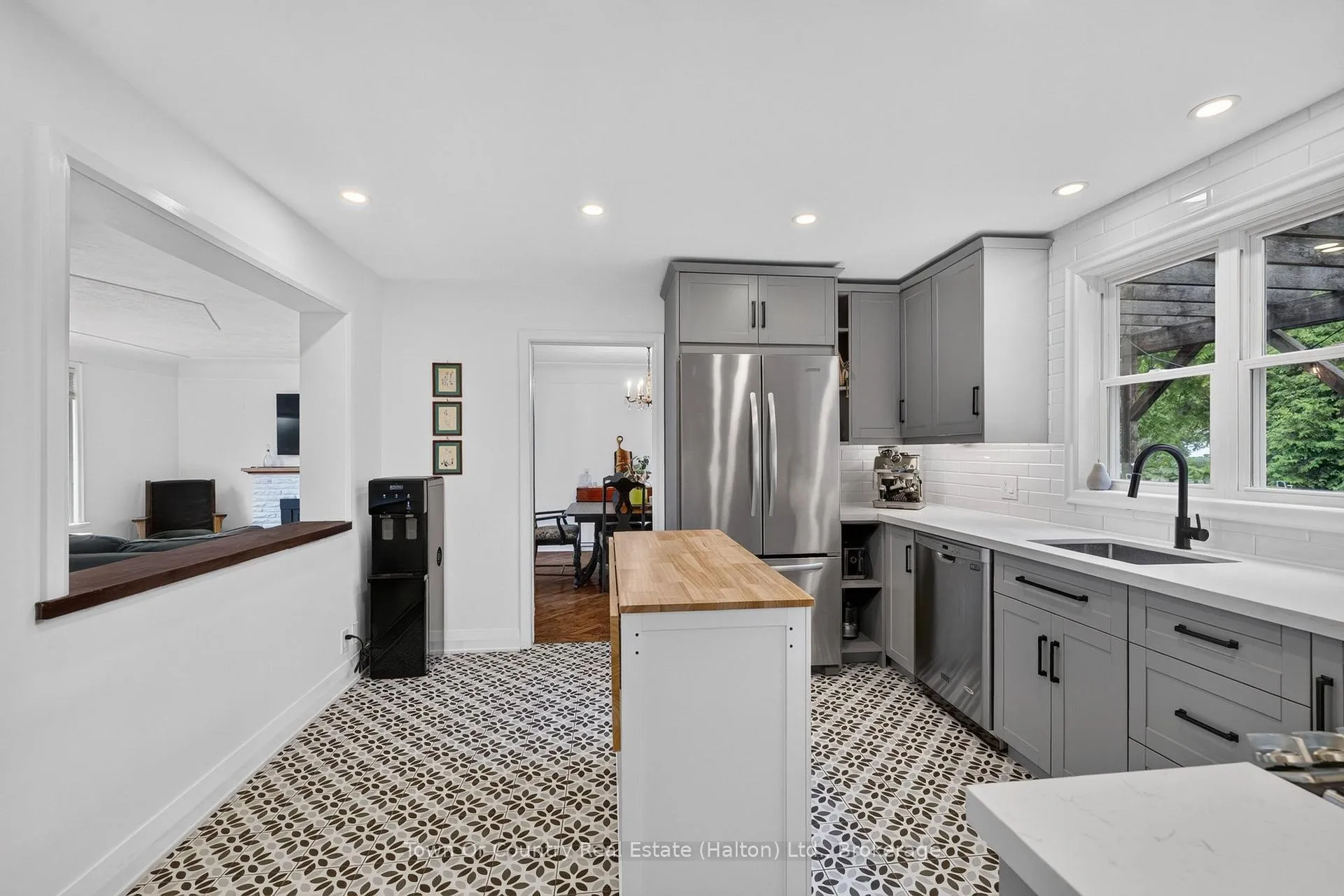 Photo 16 of 36 Willow Street N, Halton Hills, Acton — HOMEH