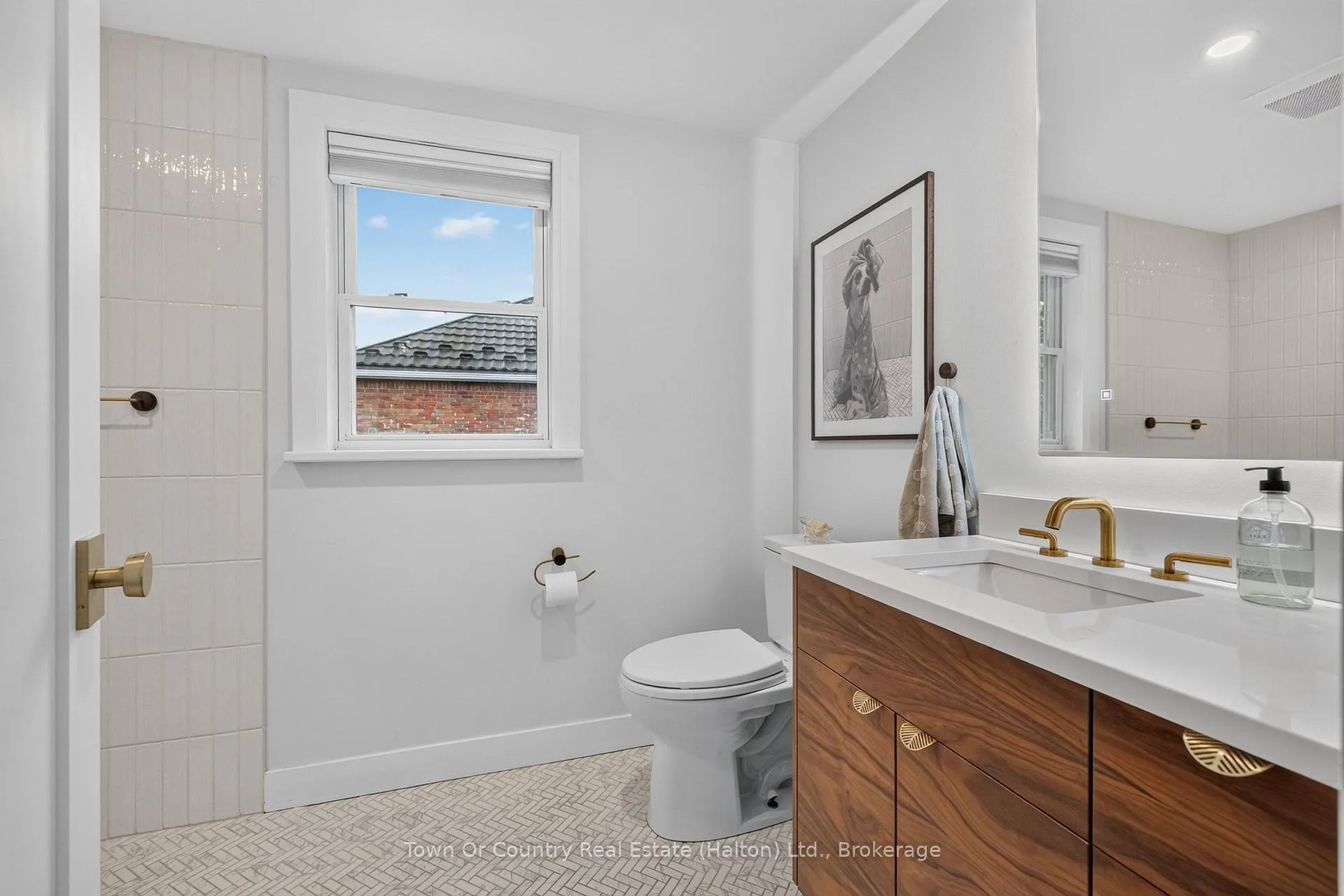 Photo 24 of 36 Willow Street N, Halton Hills, Acton — HOMEH