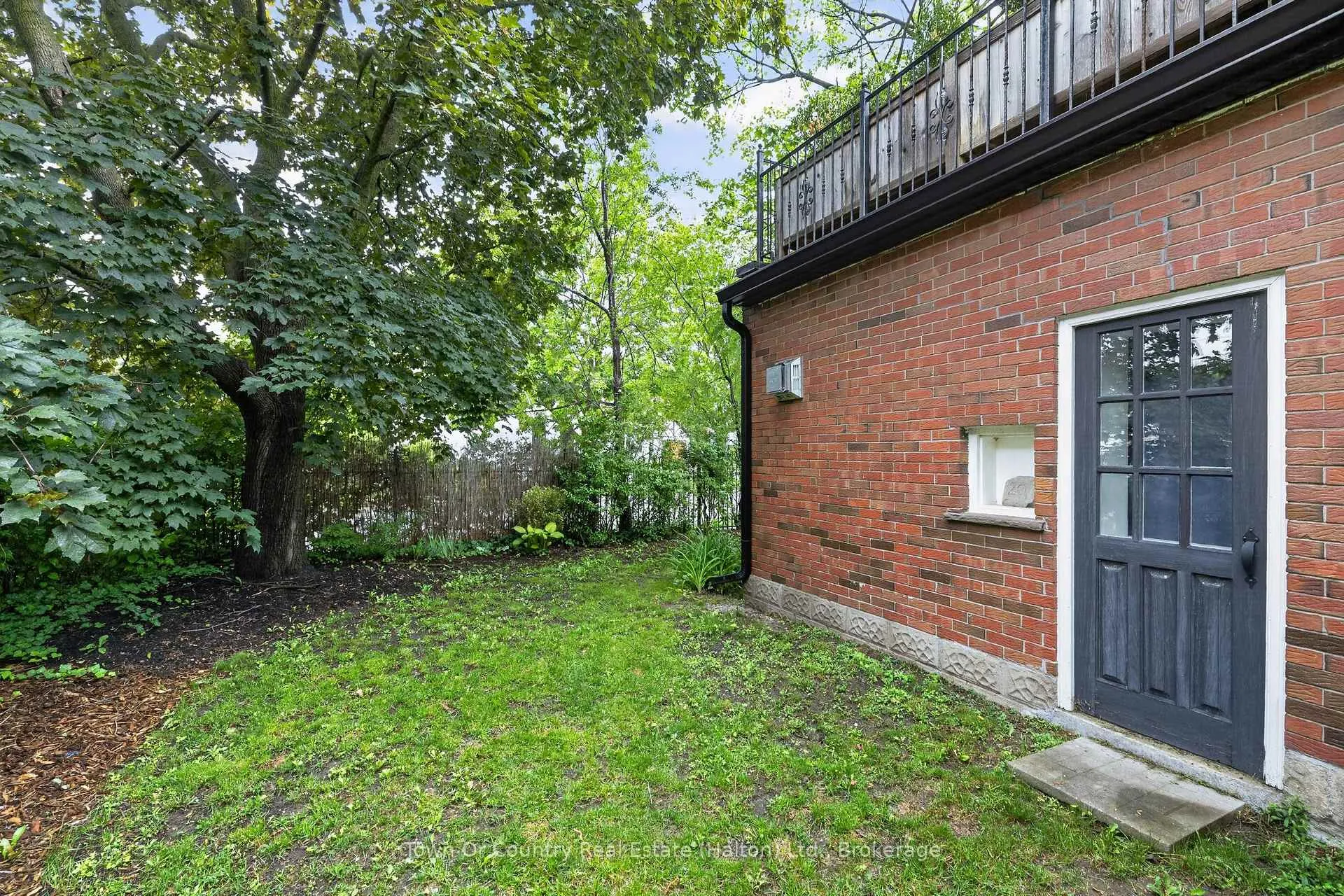 Photo 50 of 36 Willow Street N, Halton Hills, Acton — HOMEH