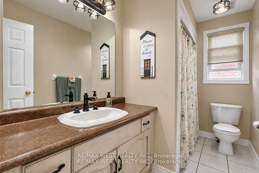 Photo 10 of 37 Kell Place, Barrie, Bayshore — HOMEH