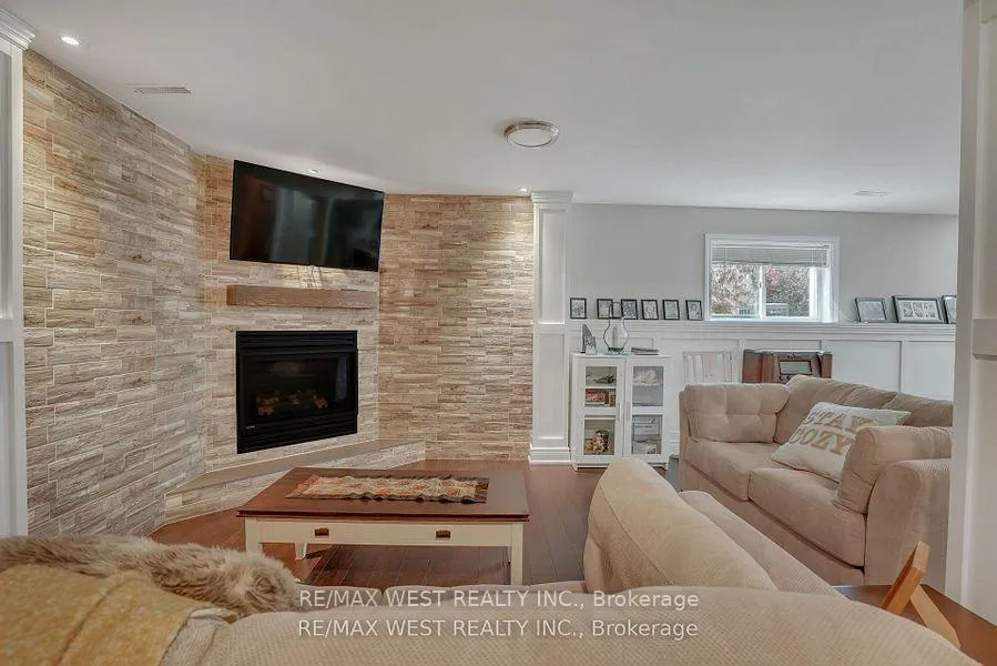 Photo 13 of 37 Kell Place, Barrie, Bayshore — HOMEH