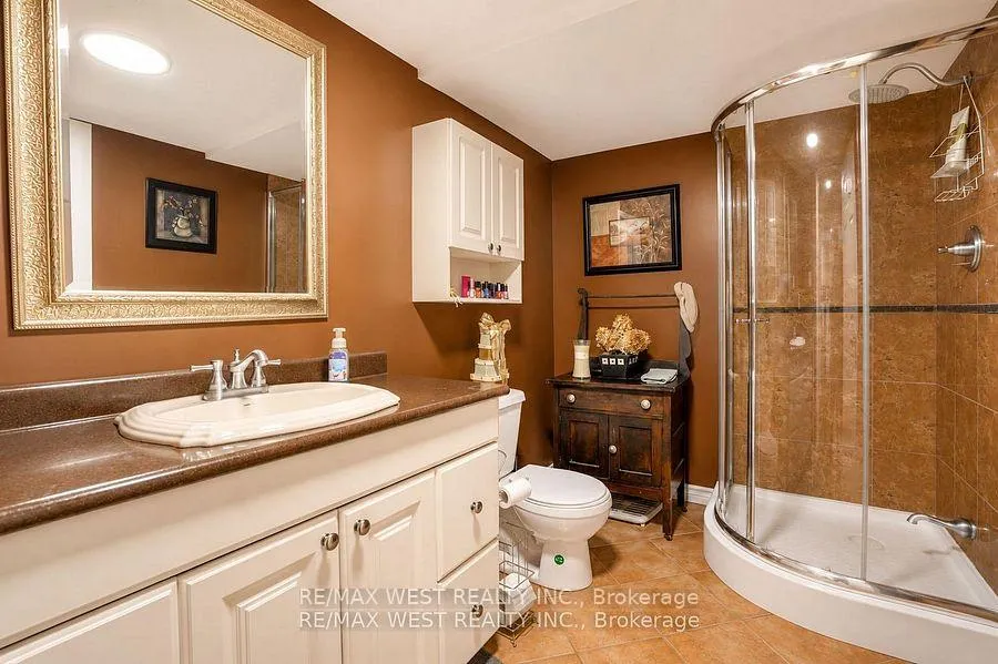 Photo 15 of 37 Kell Place, Barrie, Bayshore — HOMEH