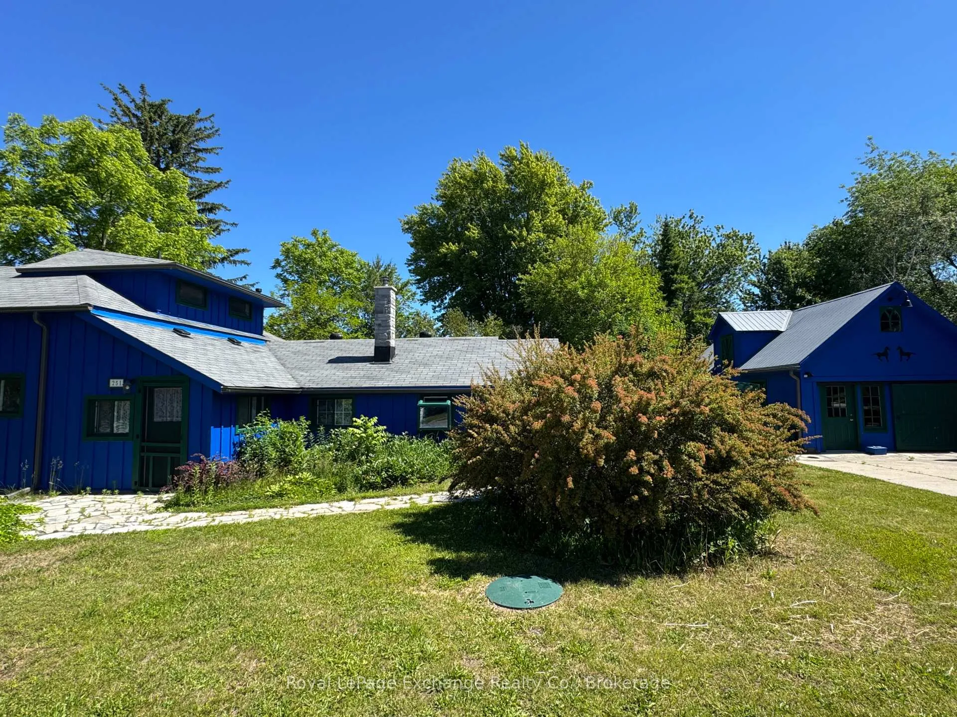 Photo 2 of 251 St. Albert Street, Kincardine — HOMEH