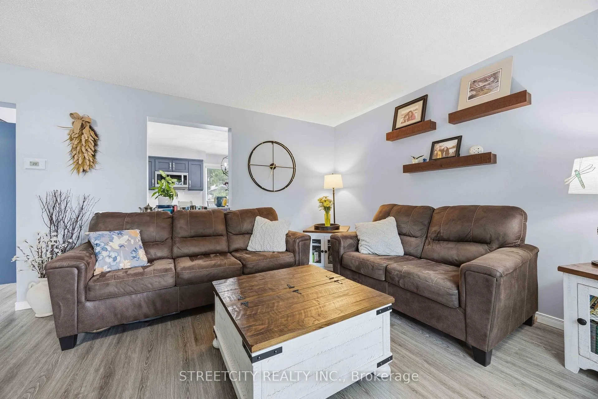 Photo 9 of 862 Montrose Street, Sarnia — HOMEH