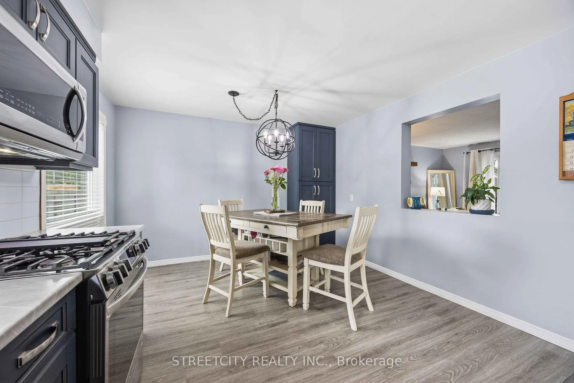 Photo 13 of 862 Montrose Street, Sarnia — HOMEH