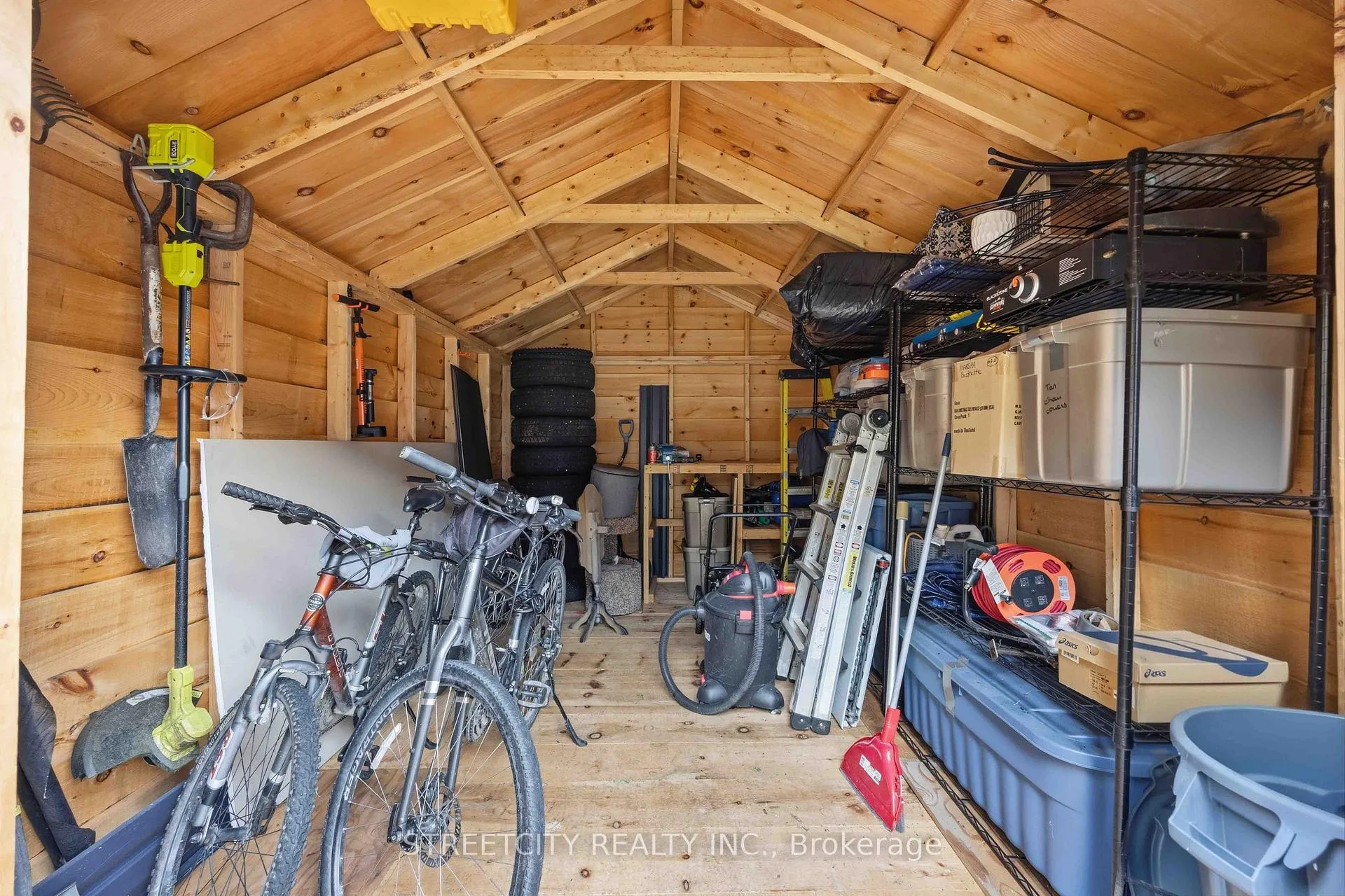 Photo 39 of 862 Montrose Street, Sarnia — HOMEH